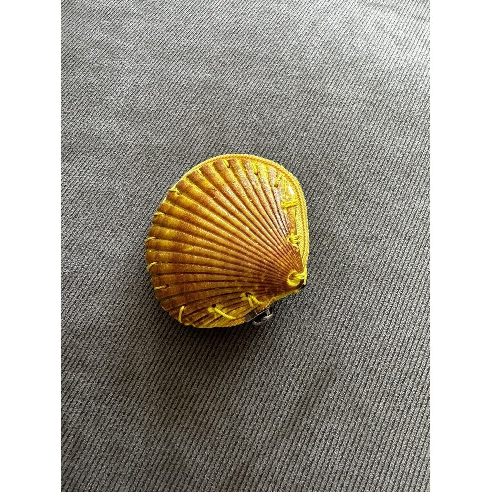 Vintage Real Sea Shell Zipper Coin Purse Yellow EUC Beach